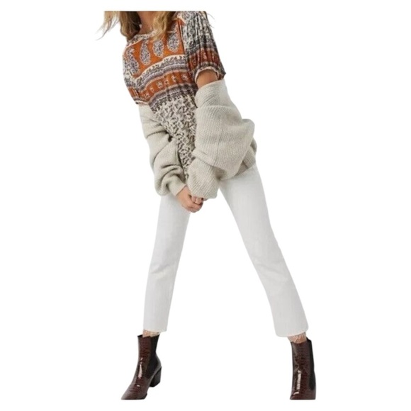 Free People Tops - Free People Paisley printed t-shirt in ivory size Small
